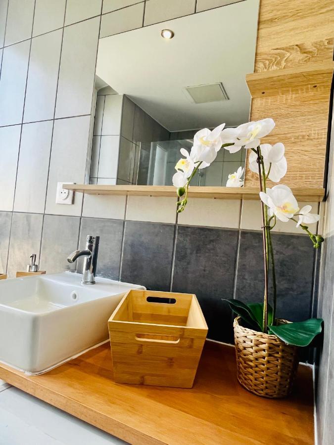 Superbe Duplex Design Neuf 2 Chambres, Climatise Tout Confort, Facile D,Acces Stationnement Gratuit Marsiglia Esterno foto